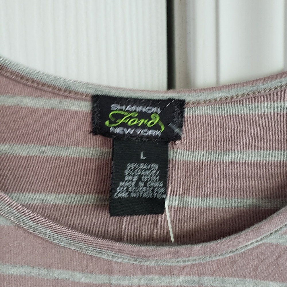 Top - Picture 3 of 3